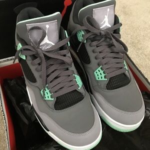 Air Jordan 4 Retro Mint Green