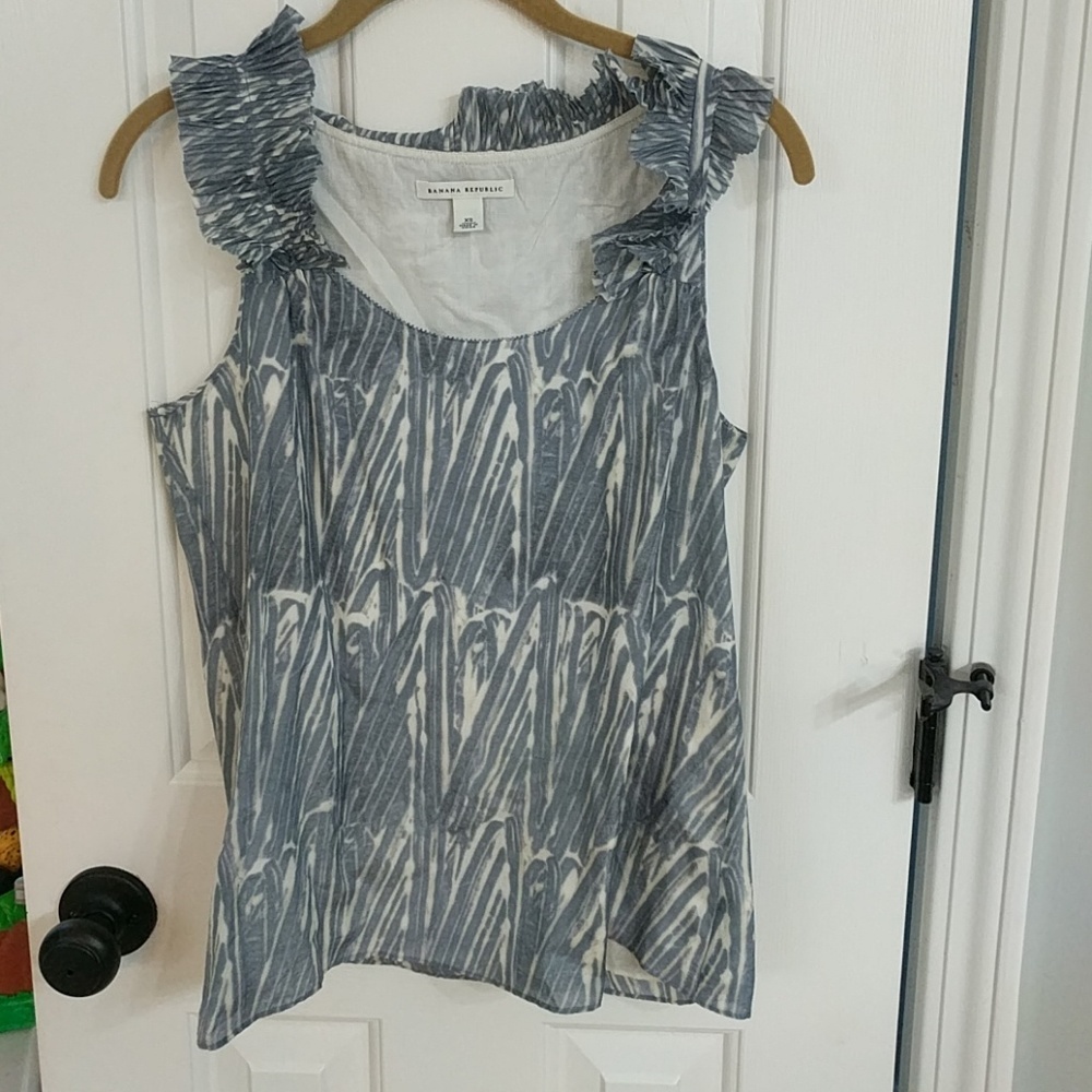 Banana republic sleeveless top