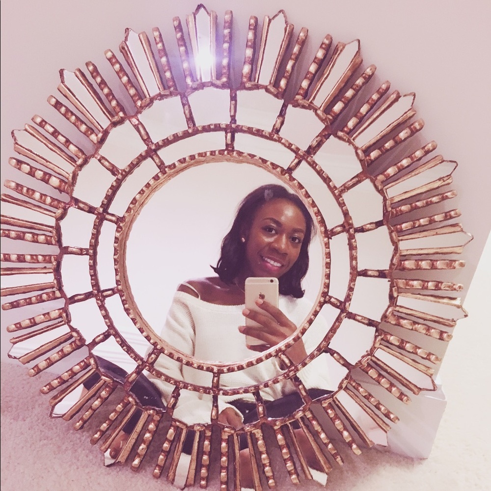 Meet your Posher, Tavia