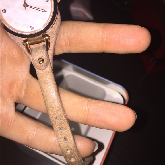 Beautiful rose gold fossil watch - Picture 4 of 5