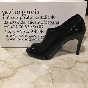 Pedro Garcia peep toe bootie
