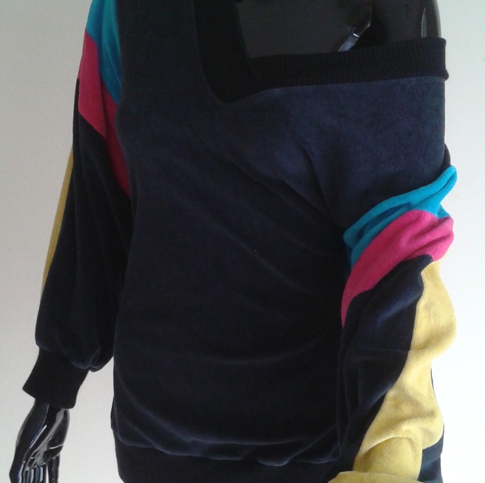 Sweater - Picture 4 of 8