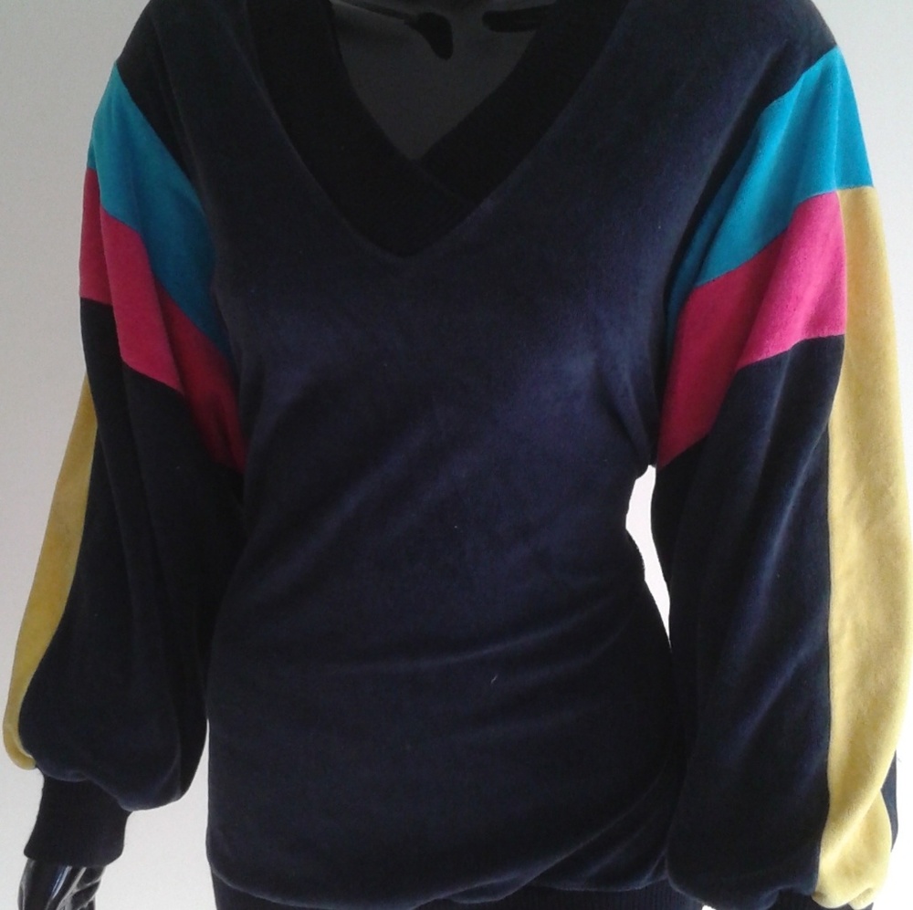 Sweater - Picture 8 of 8