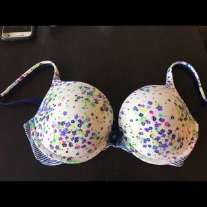Victoria's Secret size 34D