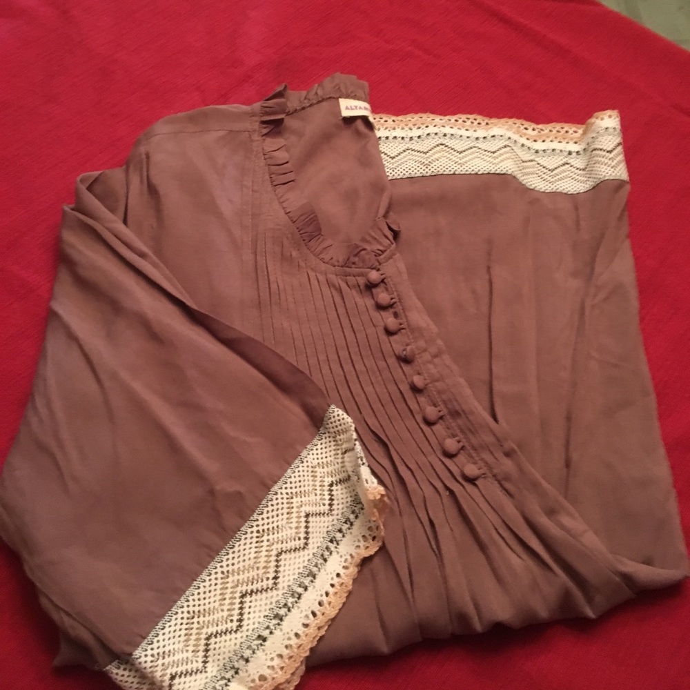 ALTAR'D STATE TOP