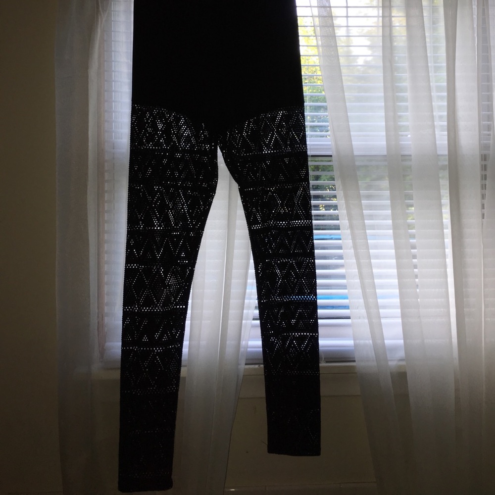 Black mesh bottom