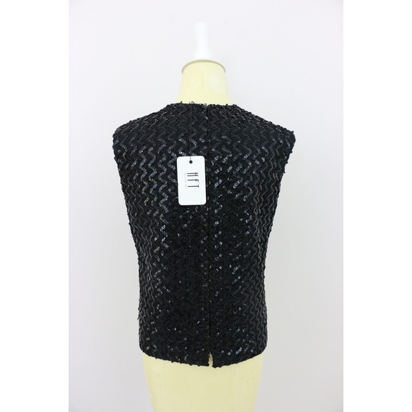 🎉SOLD🎉Lively Black Sequin Shell - Picture 4 of 6