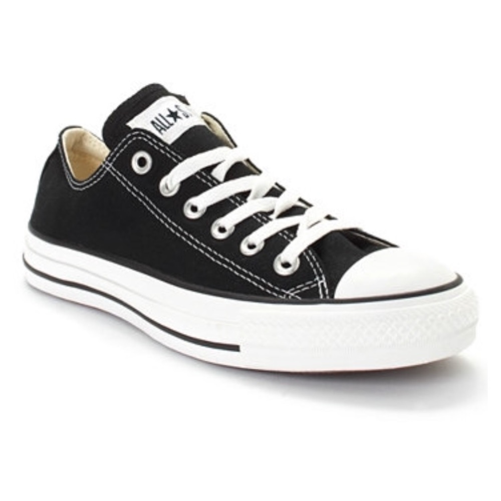 Converse ⭐️ Black Chuck Taylors All Star Low 6.5 W