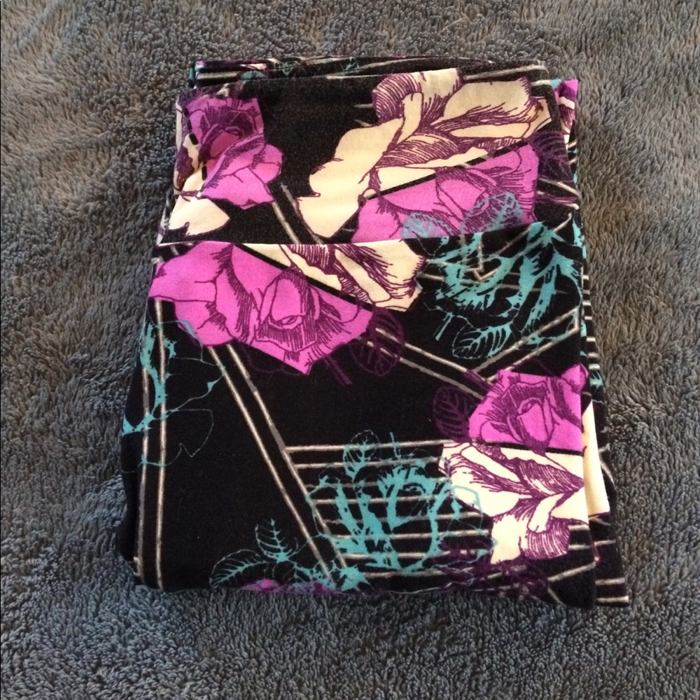 Lularoe os leggings - Picture 1 of 4