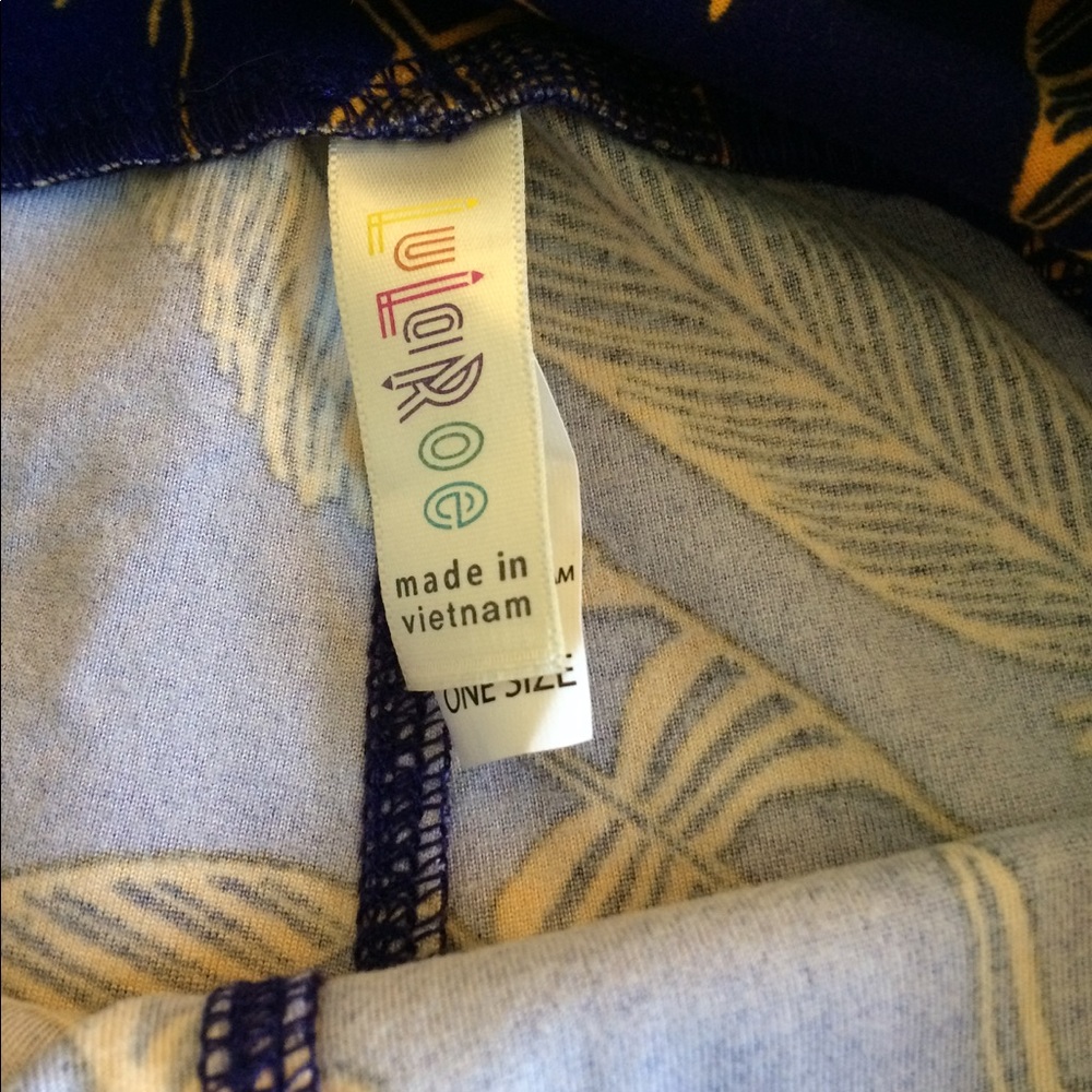 ‼️SALE‼️Lularoe os leggings - Picture 4 of 4