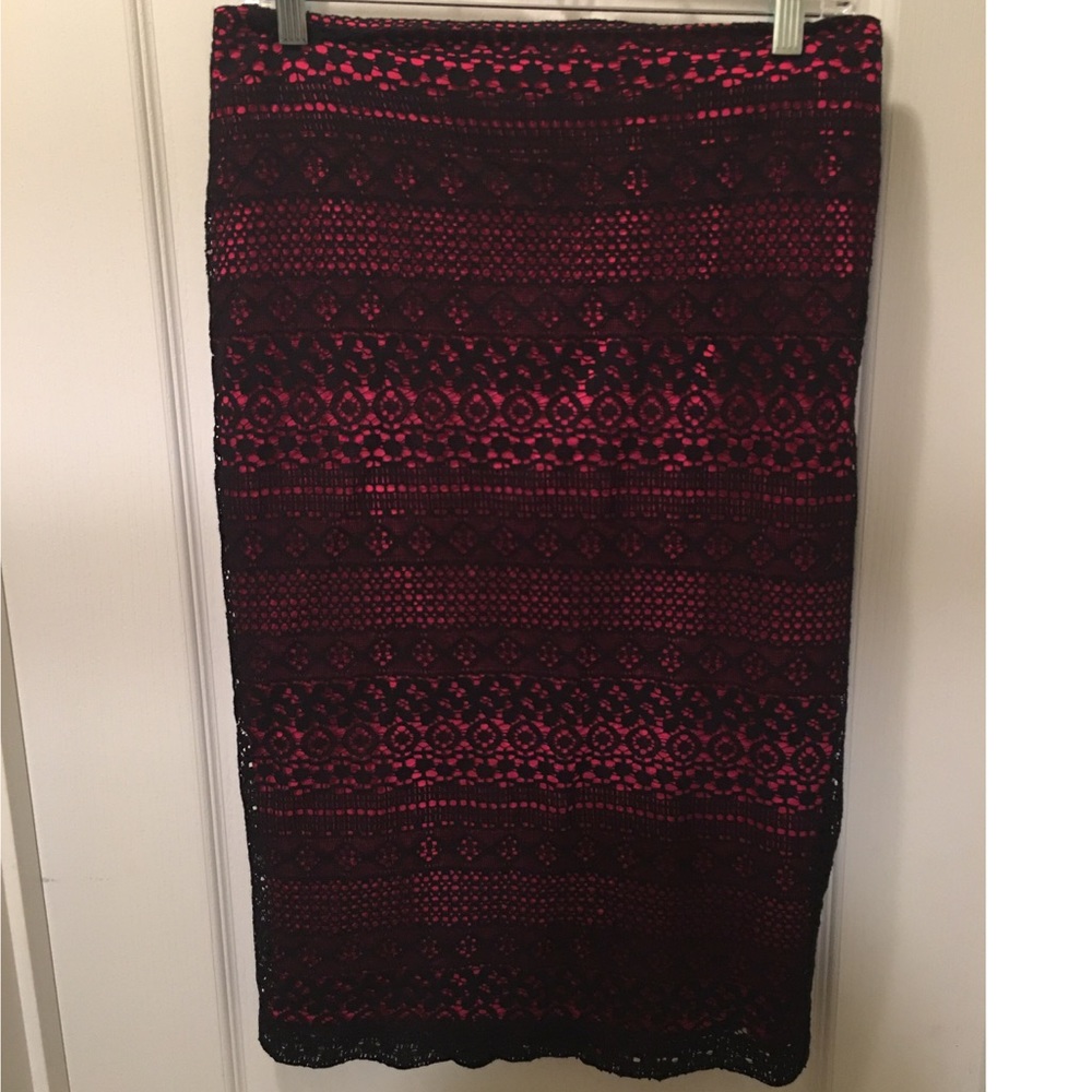 Brand new NY&Company pencil skirt. Size 6.