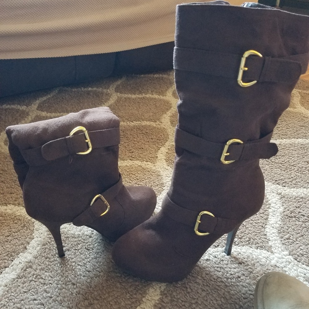 Suede boots