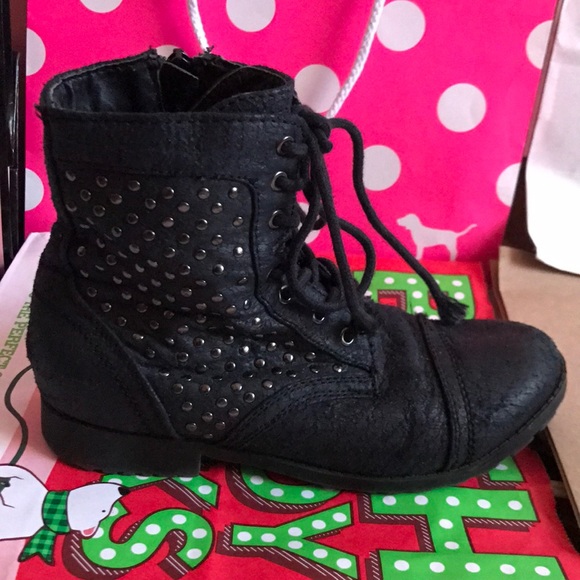 CLOSET CLOSING Steve Madden combat boots - Picture 3 of 7