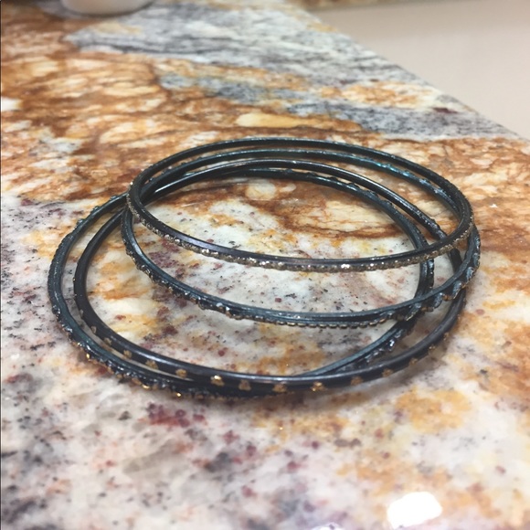Set of 4 black with gold sparkles bangle bracelets - Picture 1 of 4