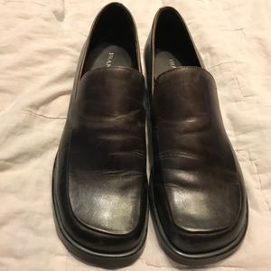 Dark brown Franco Sarto flats