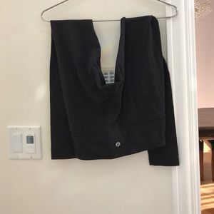 Lulu yoga pants straight legs size 4