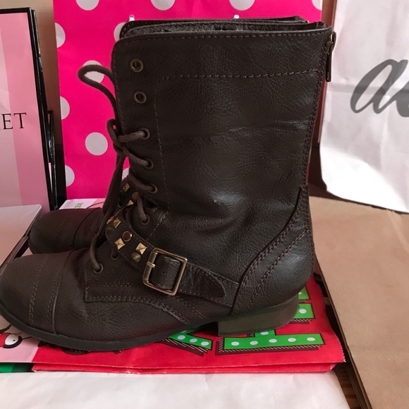 CLOSET CLOSING Steve Madden combat boots - Picture 2 of 8