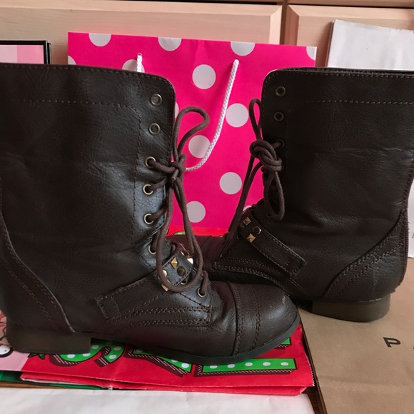 CLOSET CLOSING Steve Madden combat boots - Picture 5 of 8