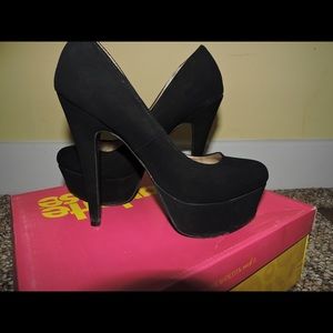 CHARLOTTE RUSSE heels
