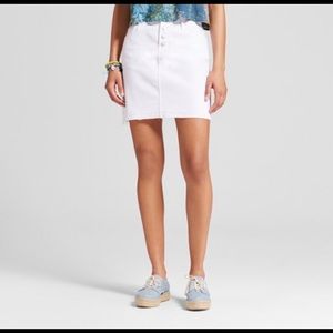 White denim skirt😻