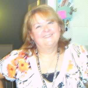 Meet your Posher, Lois