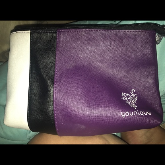 Younique Collections MakeUp Bag - Picture 1 of 2
