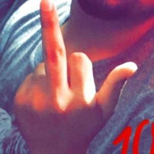 Meet your Posher, Emanuel