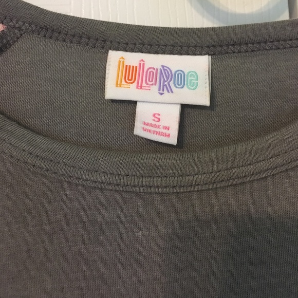 Small Lularoe Randy T - Picture 3 of 4