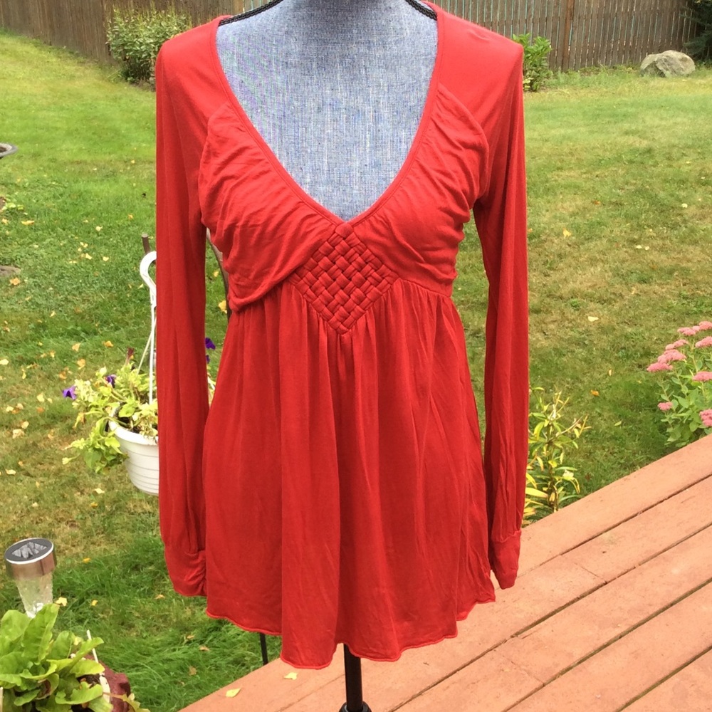 Long sleeve top by Flounce