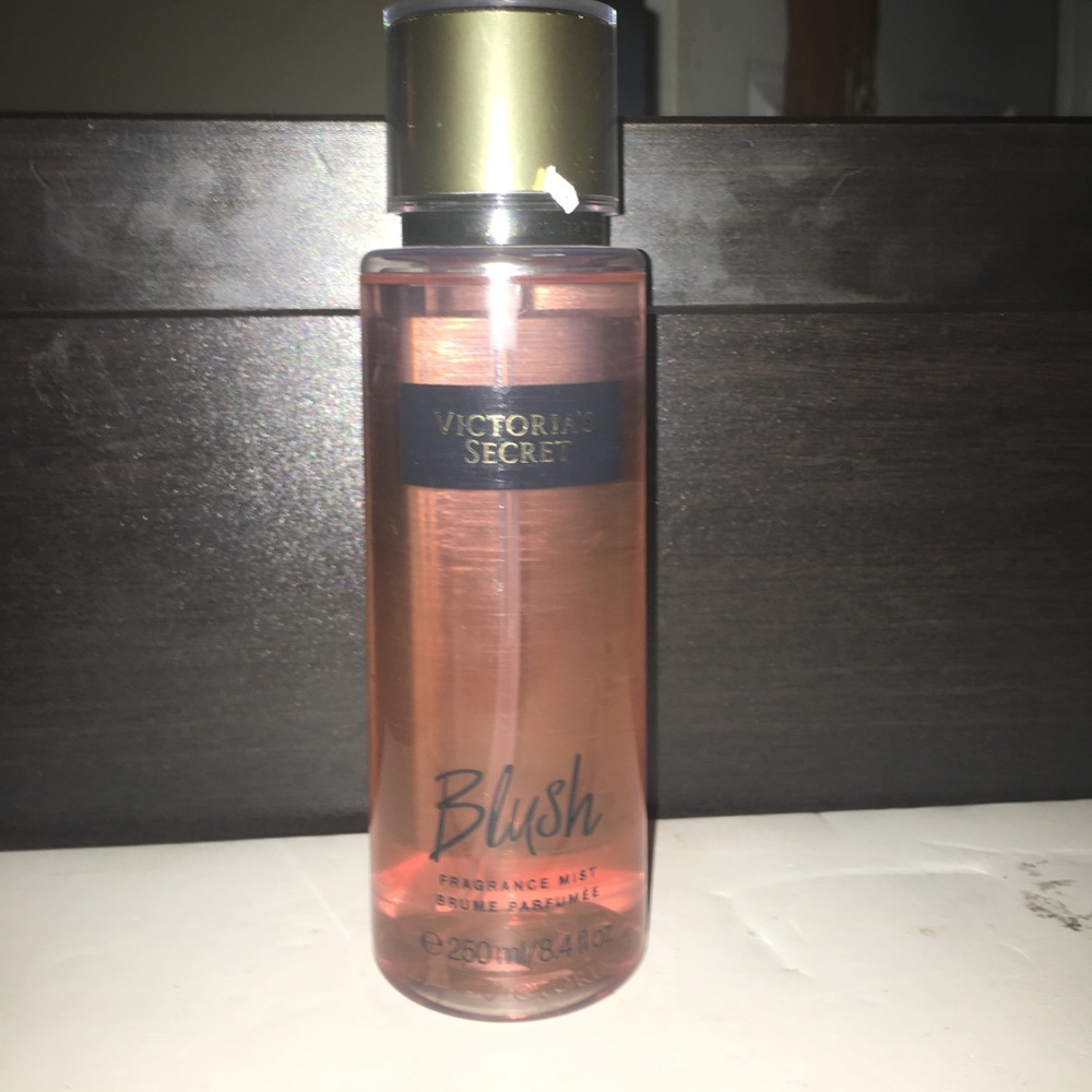 Blush VS mist