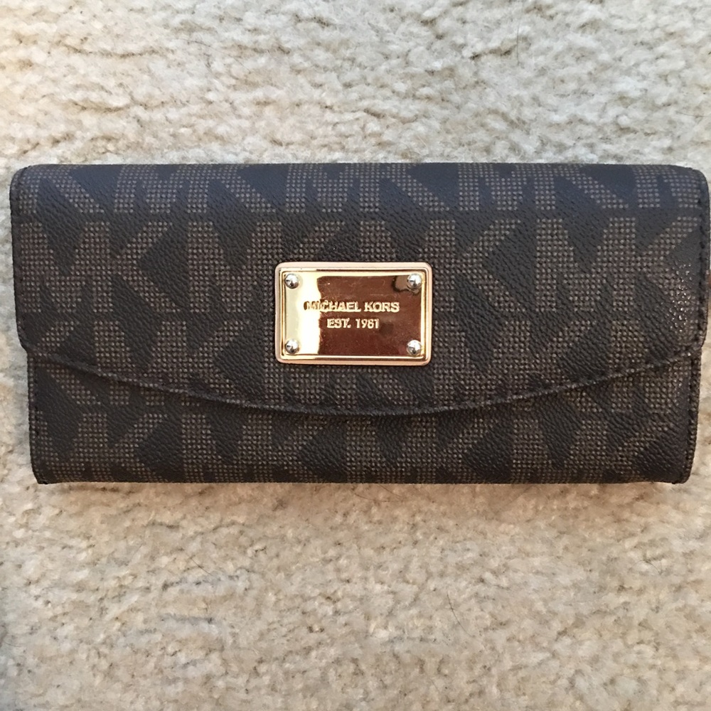 Michael Kors wallet