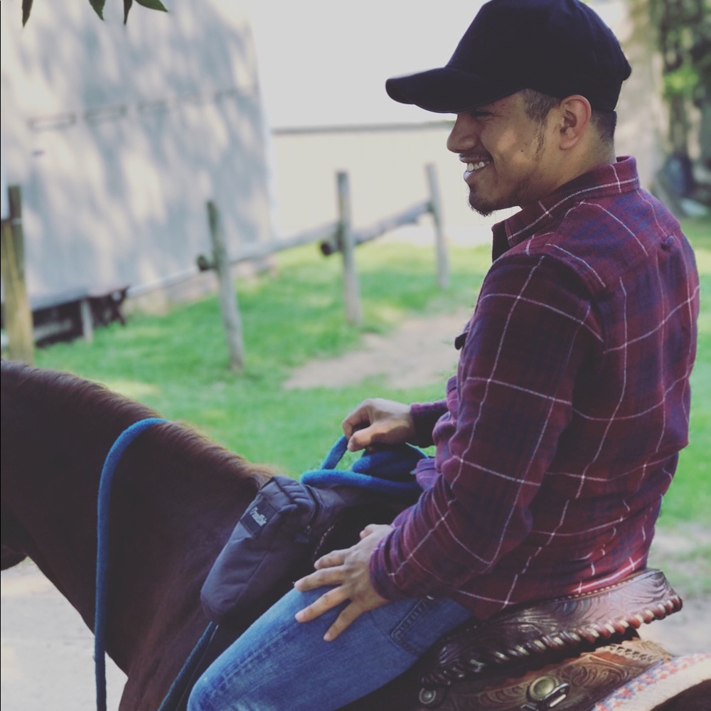 Meet your Posher, Estevan