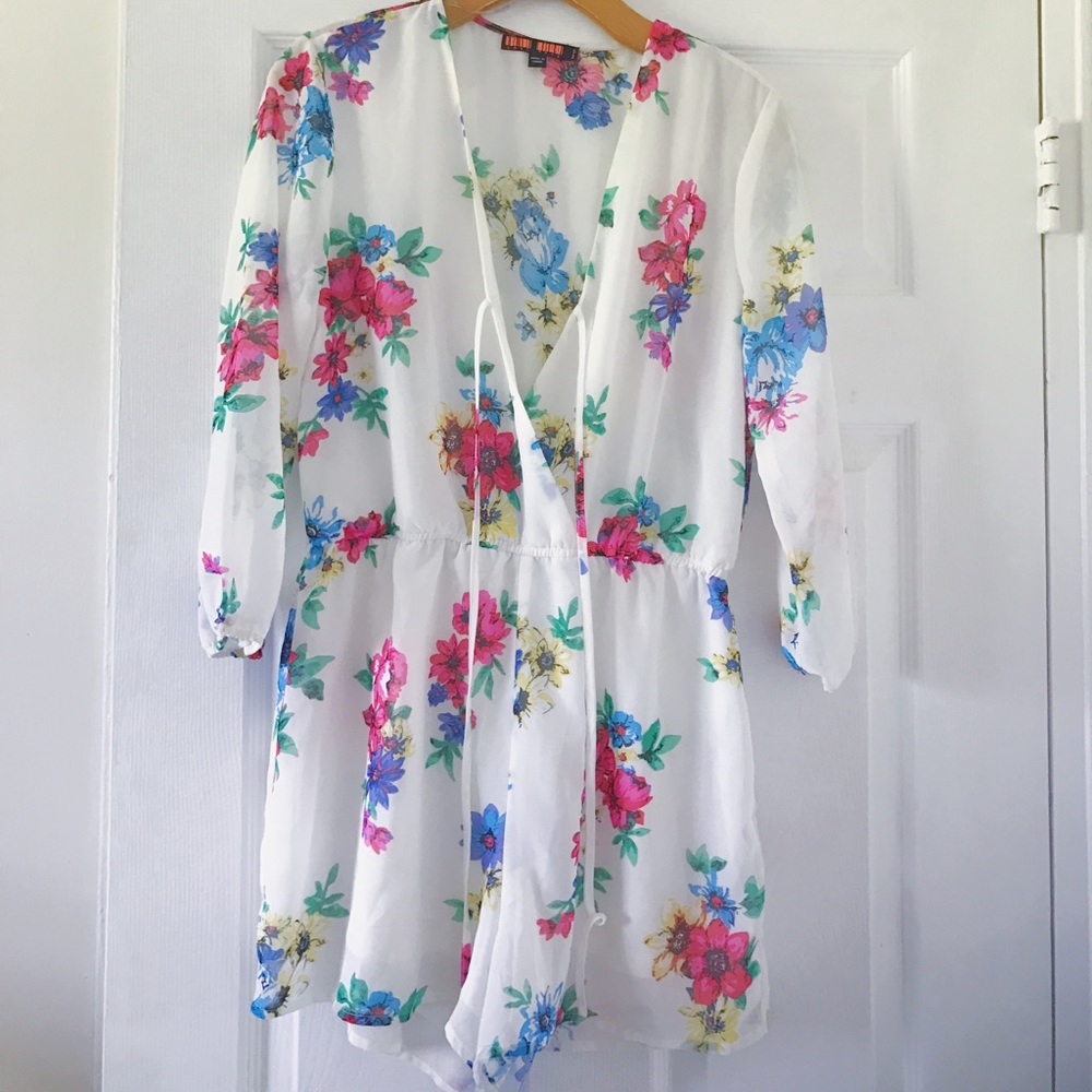 Love Tree Floral Romber