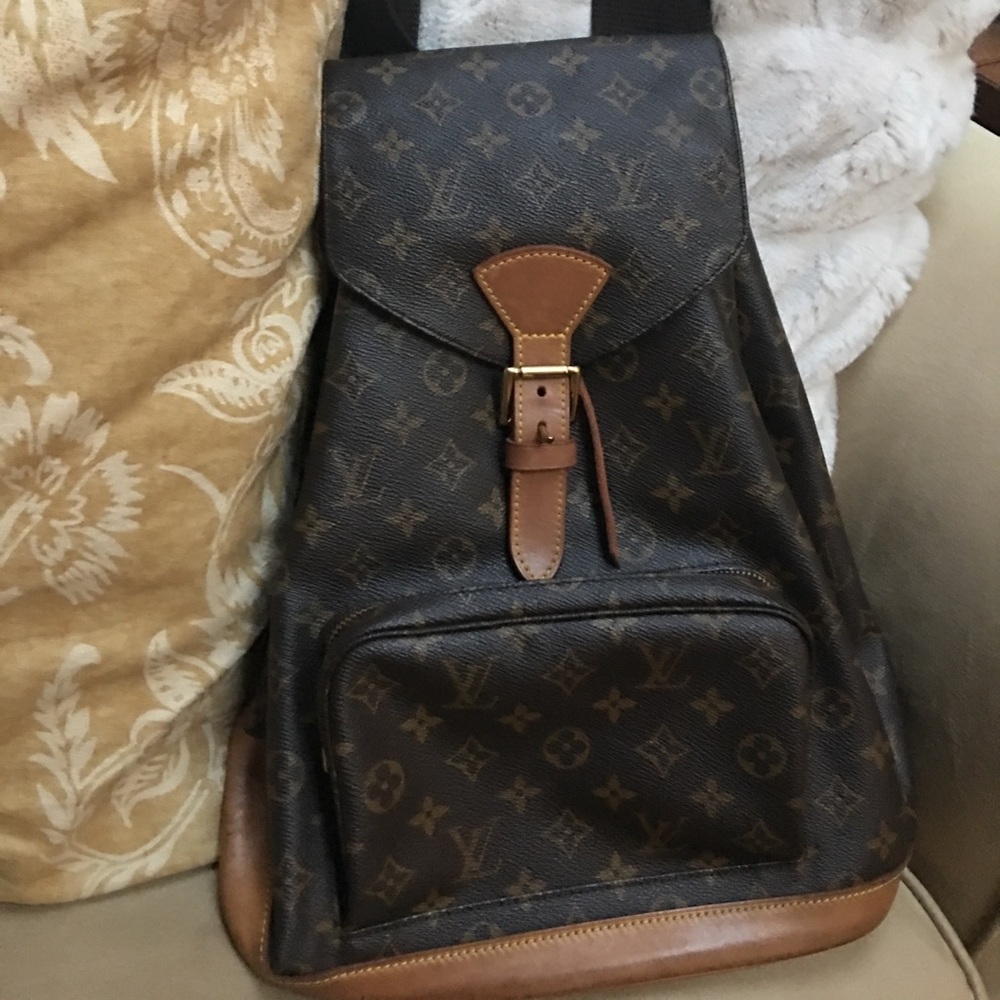 💯percent Authentic Louis Vuitton Montsouris