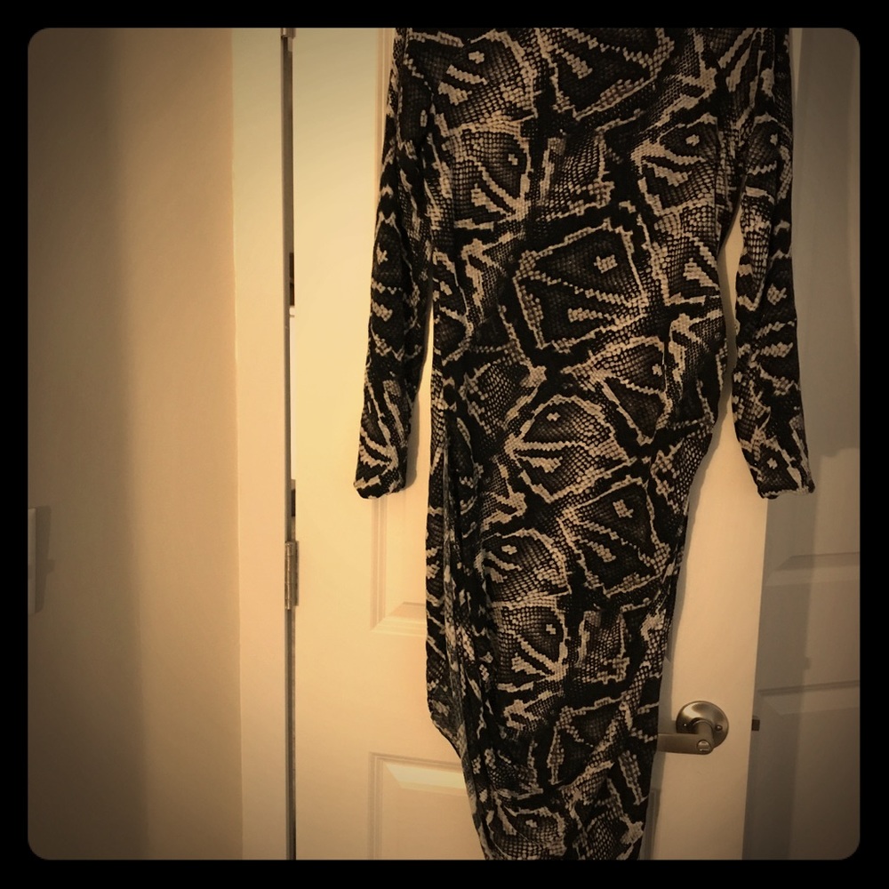 Guess snakeskin printed dress long sleeve