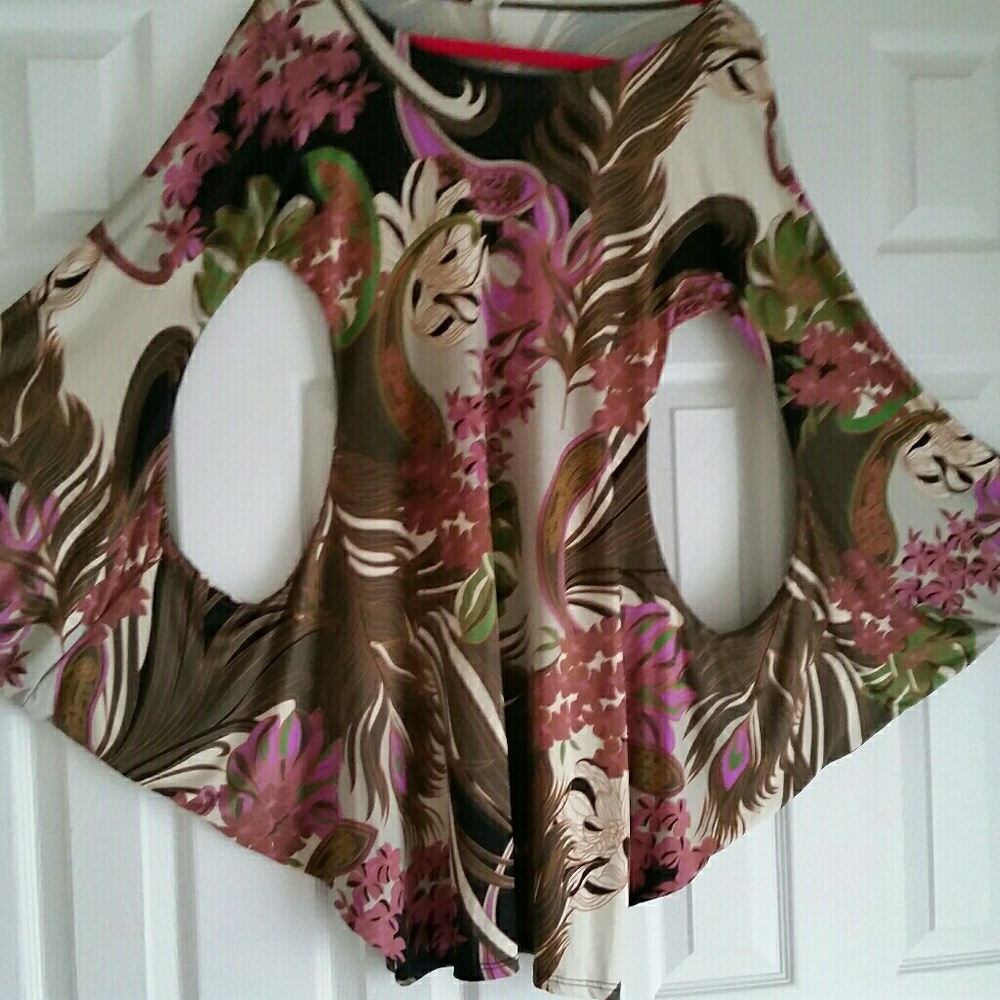 Chic tunic top with attached bell sleeves