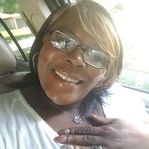 Meet your Posher, Valerie