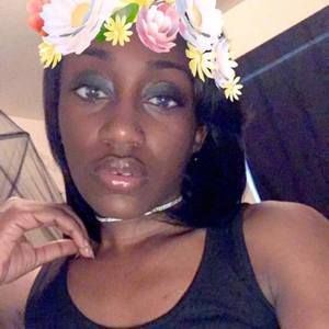 Meet your Posher, Alandria