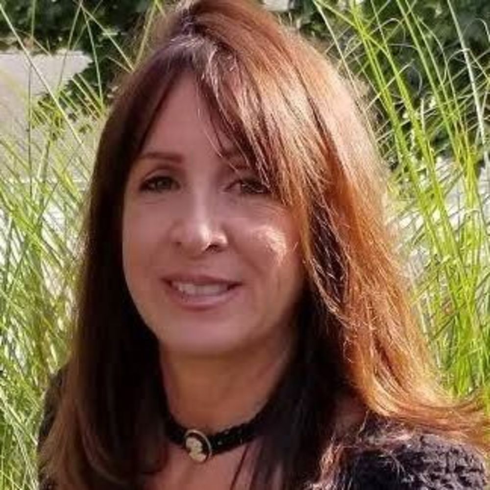 Meet your Posher, Carolyn