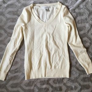 Cream v-cut banana republic sweater
