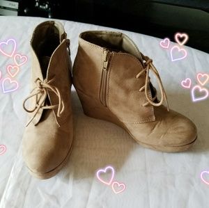 Merona Terri Ankle suede booties