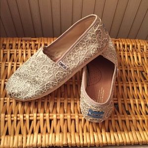 Women's Toms