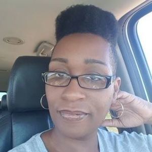 Meet your Posher, Liz