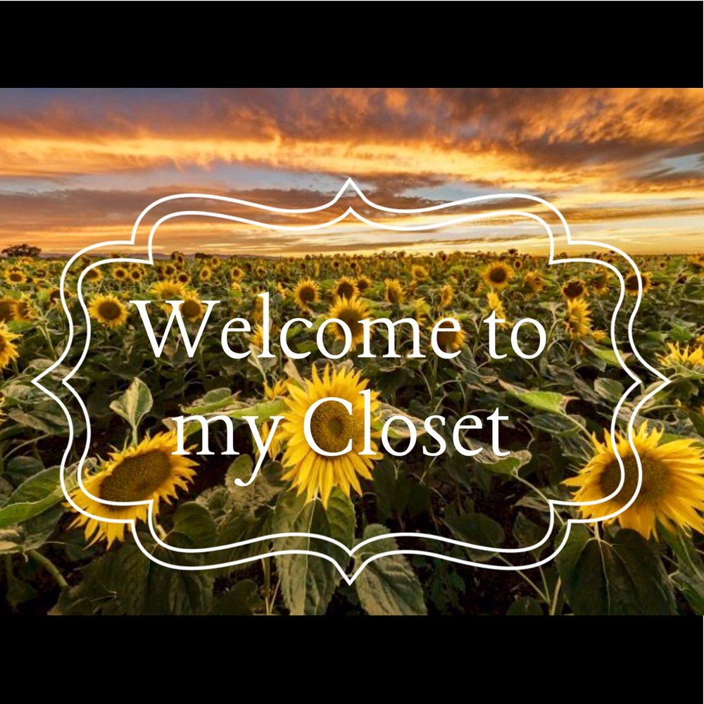 Welcome to my closet 🌻