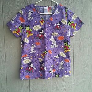 Disney Halloween scub  top size xs w/mickey