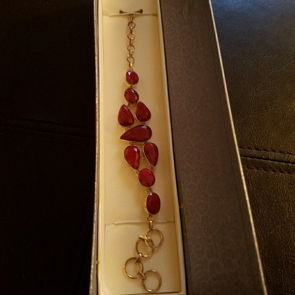 Red gold bracelet