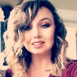 Meet your Posher, Cassie