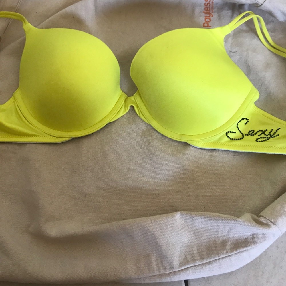 Victoria Secret very sexy push up bra