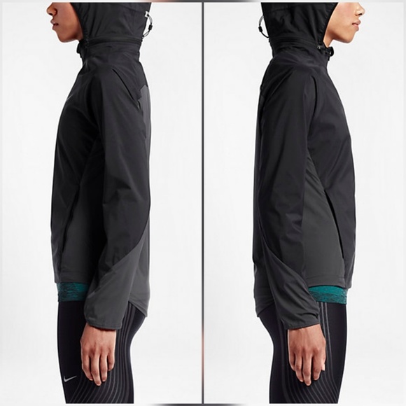 Nike Shield Black Anthracite Running Rain Jacket - Picture 2 of 7