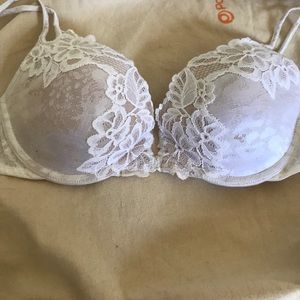 Victoria Secret white lace push up bra